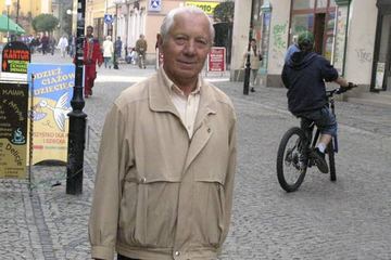 Chłopaki fetują - panie składają życzenia