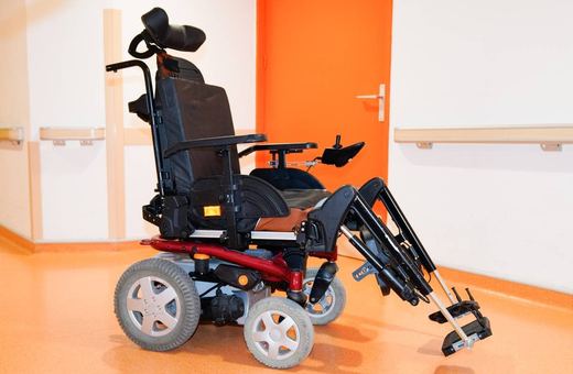 4 ważne zasady dbania o elektryczne wózki inwalidzkie