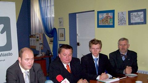 Podczas konferencji od lewej: Miłosz Sajnog, Robert Prystrom, Oliwer Kubicki oraz Jerzy Liber.