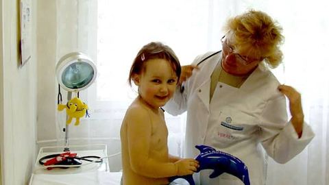 Dr Alicja Muszka z pacjentką.