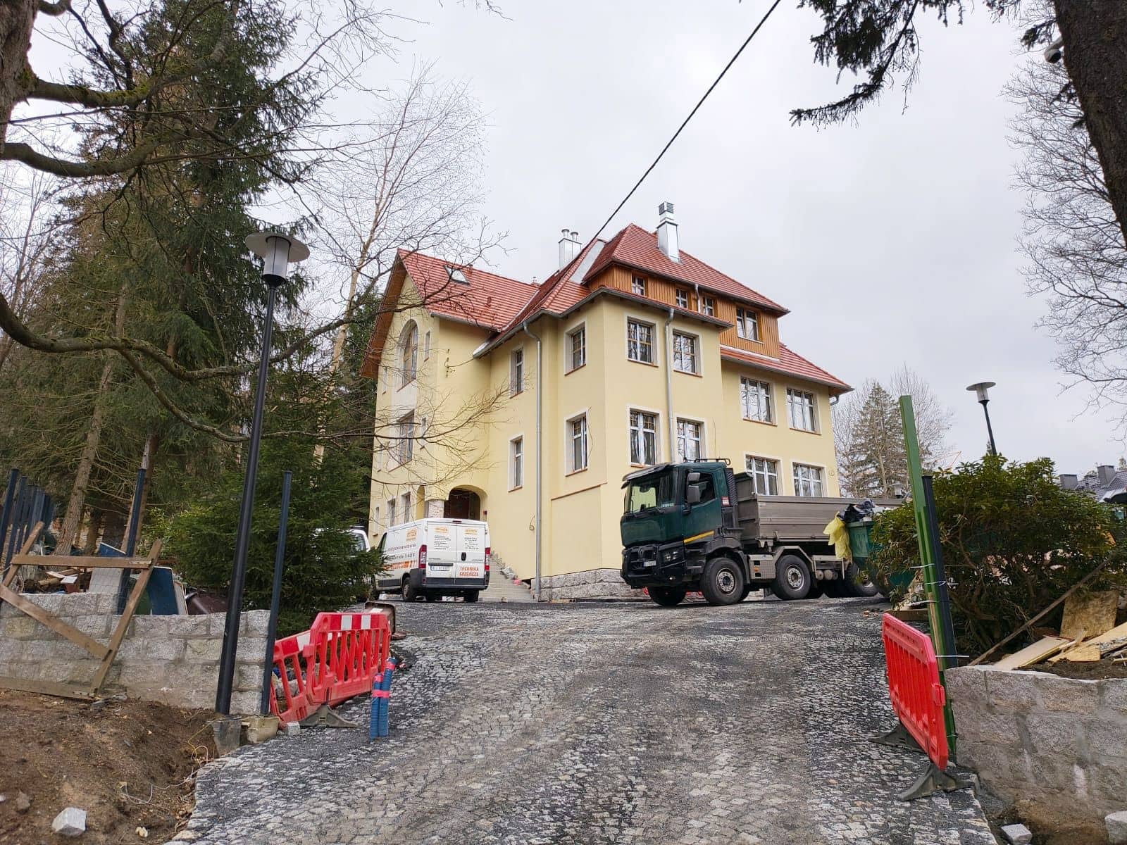 Remont trwa. Powiat modernizuje Dom Dziecka