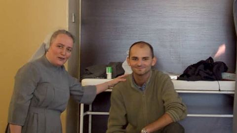 Siostra Krystyna i Damian Konieczny zachęcają zainteresowanych do wzięcia udziału w akcji.