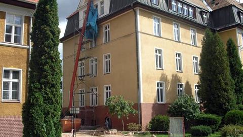 Mury dawnego Centrum Szkolenia Radioelektronicznego kryją wiele