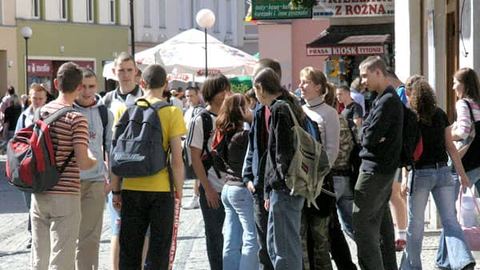 Kiedy młodzi ludzie dostaną wsparcie z unijnych pieniędzy? Tego nie wie nikt.