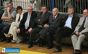 Akademiczki "na fali"
