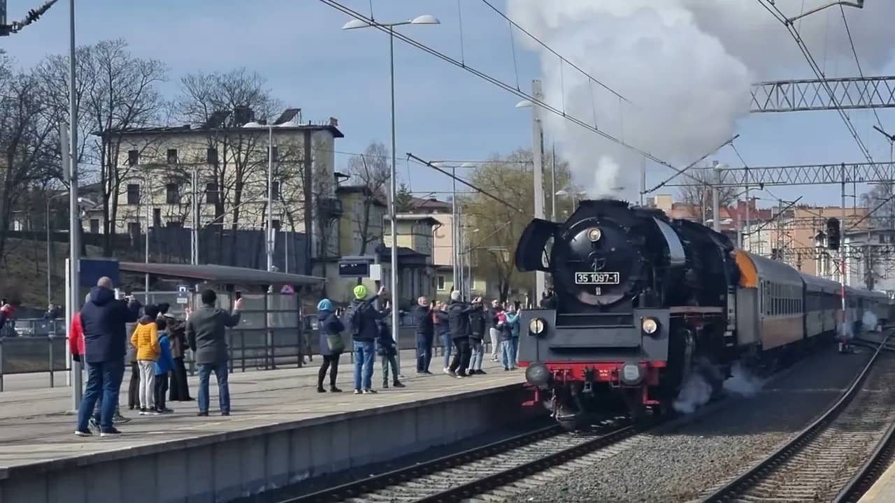 Parowóz zachwycił Jelenią Górę