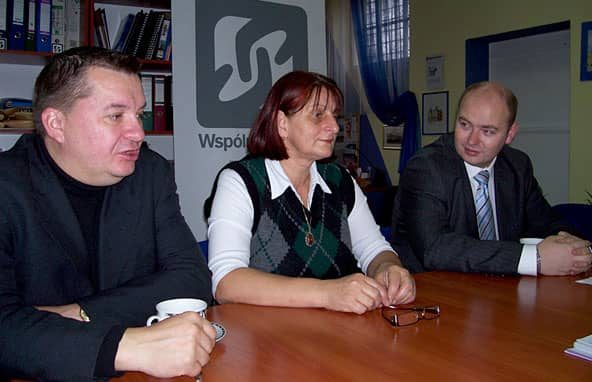 Miłosz Sajnog (po prawej), Anna Ragiel (w środku) i Robert Prystrom podczas czwartkowej konferencji, ostatniej przed wyborami.