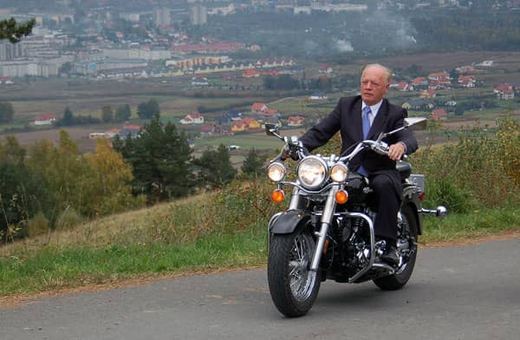 Czy przebojowemu Jackowi Włodydze uda się po raz kolejny zostać starostą jeleniogórskim?