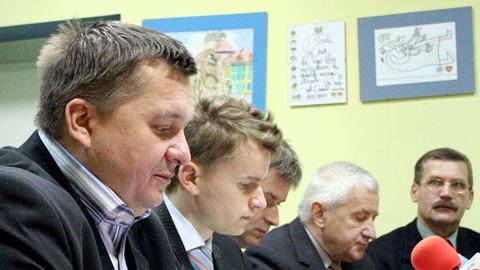 Robert Prystrom, Oliwer Kubicki, Wiesław Gierus i Bronisław Peikert podczas środowej konferencji.
