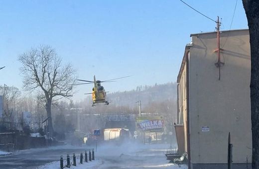 Czteroletni chłopiec wypadł z okna