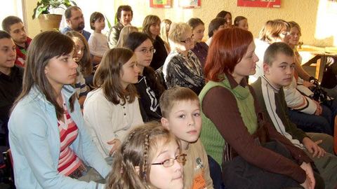 Mimo całej masy kartek świątecznych w punktach sprzedaży i w internecie, konkurs MDK cieszy się wciąż bardzo dużym zainteresowaniem.