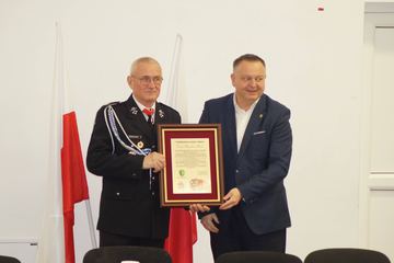 Nowe władze w OSP Łomnica