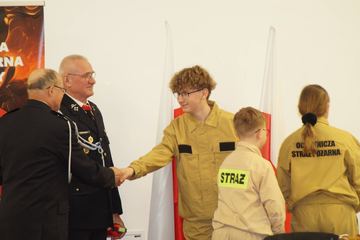 Nowe władze w OSP Łomnica