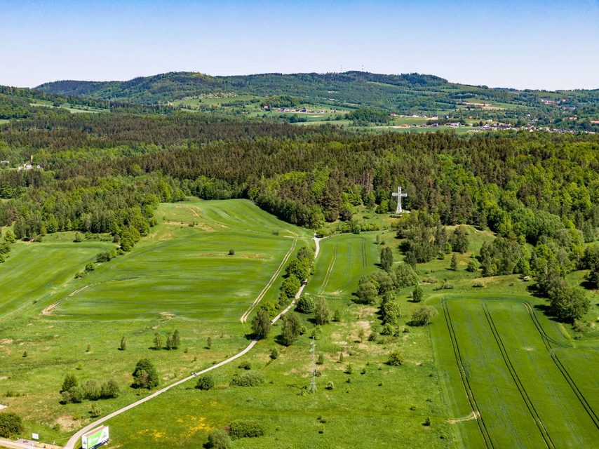 Krzyż Milenijny – od jubileuszu do codziennych spacerów