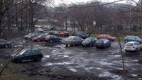 I jak tu dojść suchą stopą do własnego samochodu? Obrazek mówi sam za siebie.