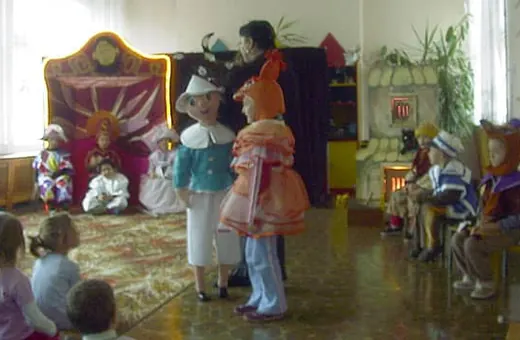 Misją aktorki jest rozbudzenie wśród dzieci miłości do teatru.