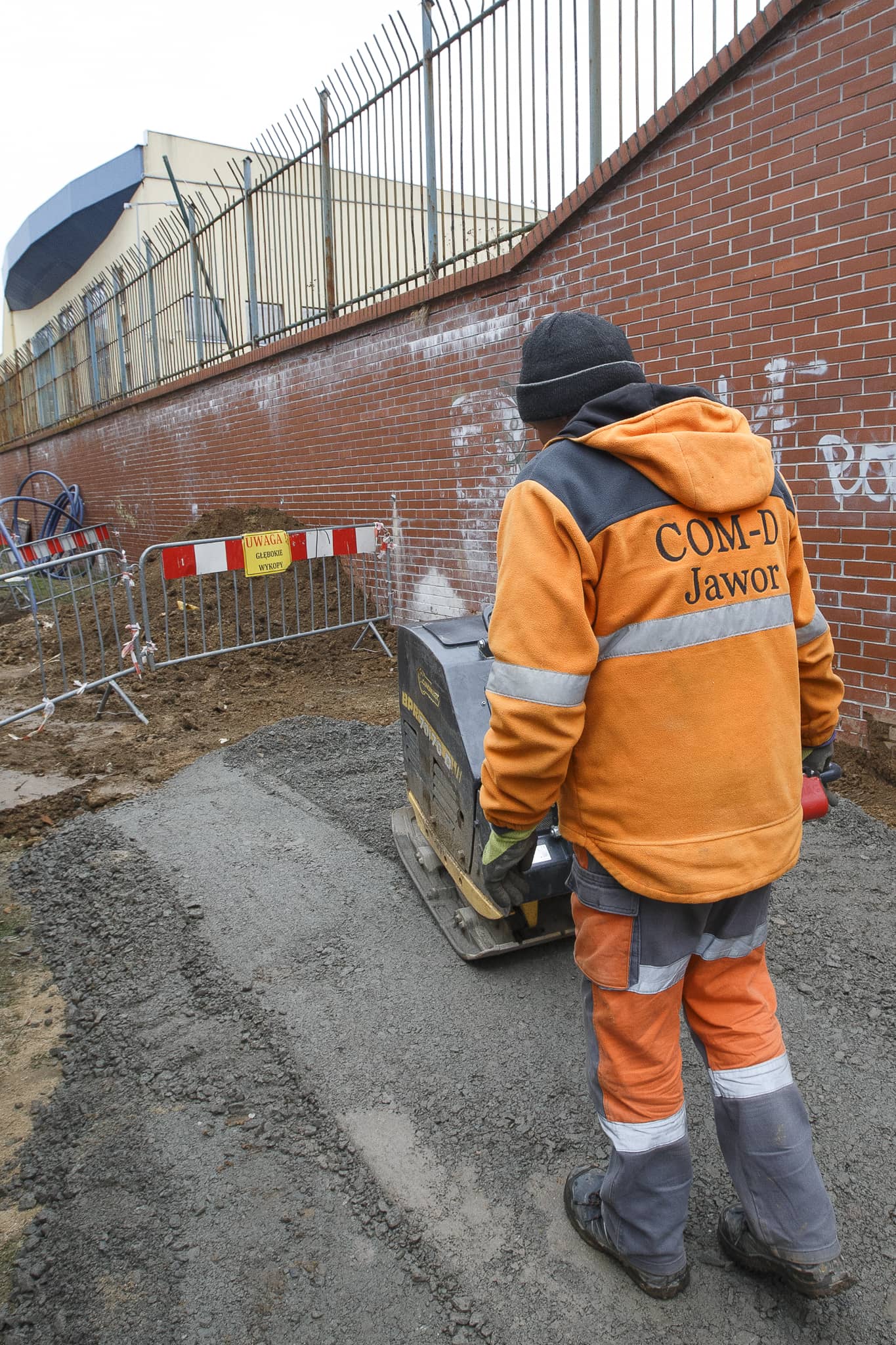 Kładą rury na Zabobrzu