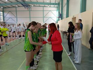 Dziewczyny z Janowic Wielkich jadą na finały