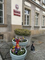 Pisanki i zajączki zdobią Jelenią Górę