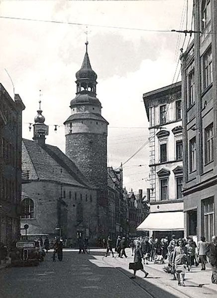 Miejsca magiczne - skwer z historią