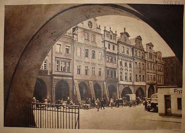 Miejsca magiczne - skwer z historią