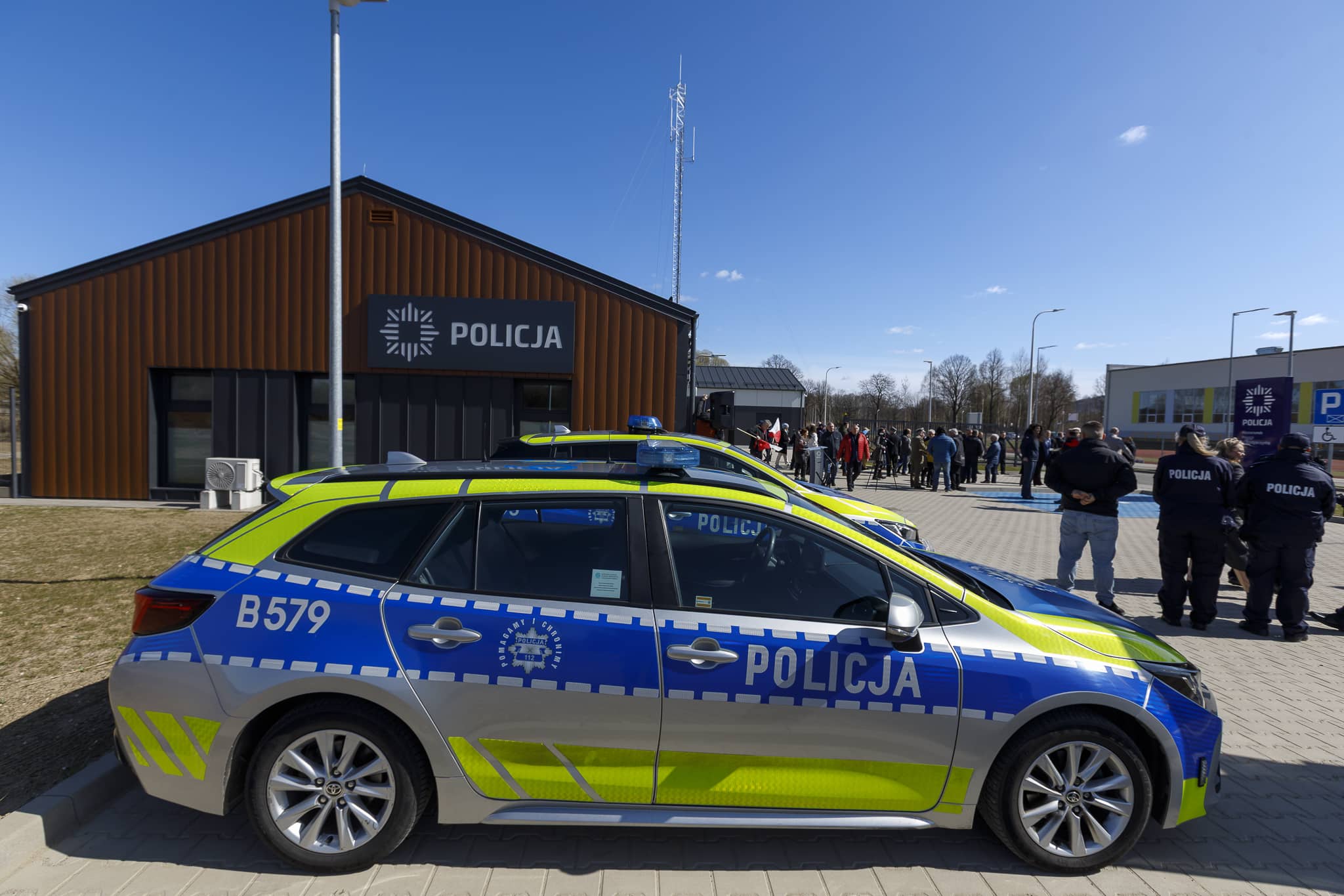 Nowe posterunki Policji w Janowicach Wielkich i Podgórzynie już otwarte dla mieszkańców