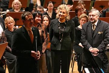 Blask gwiazd i szansa dla młodych