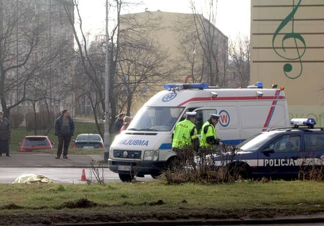 Pogotowie i policja na miejscu tragedii.