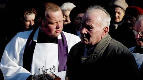 Tłum miłkowian żegnał duszpasterza.
