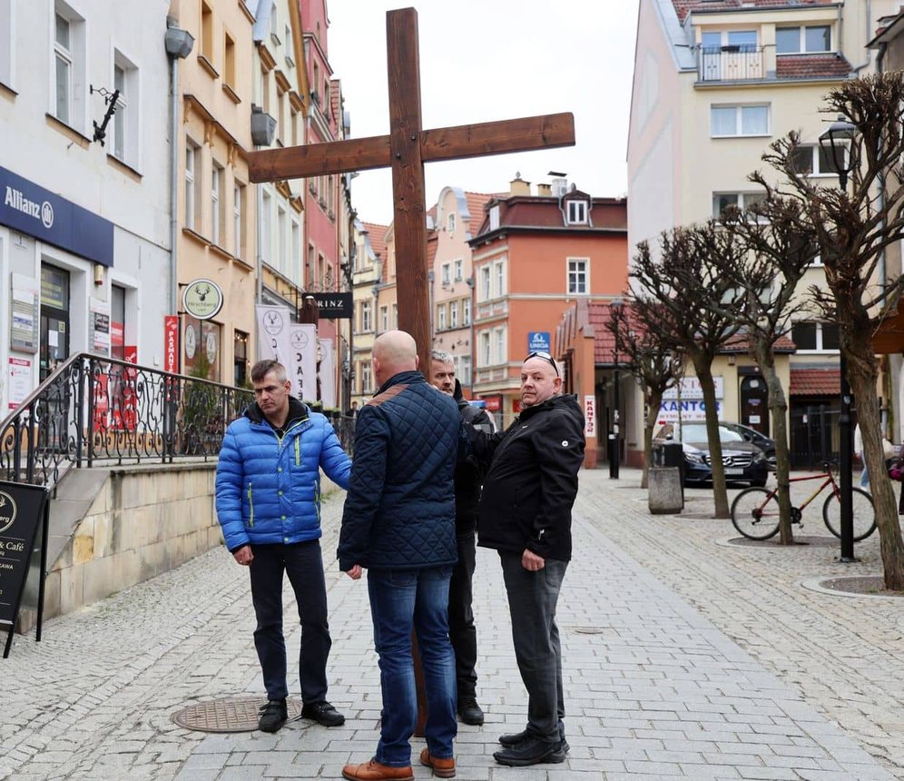 Miejska Droga Krzyżowa w sercu Jeleniej Góry