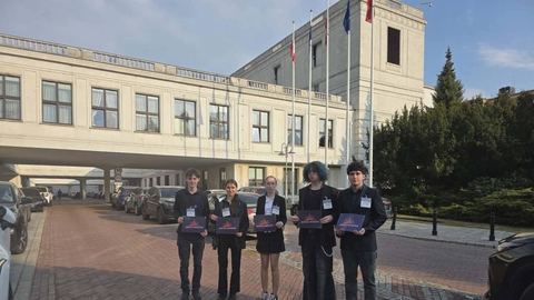 Zagubieni w sieci – internet pożera naszą jeleniogórską młodzież!