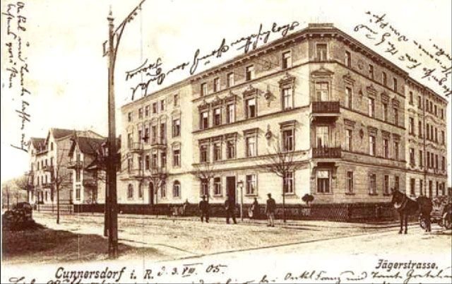 Jaegerstrasse (Wyczółkowskiego). Rok 1905. Czuć jeszcze zapach nowości niedawno oddanych do użytku kamienic.