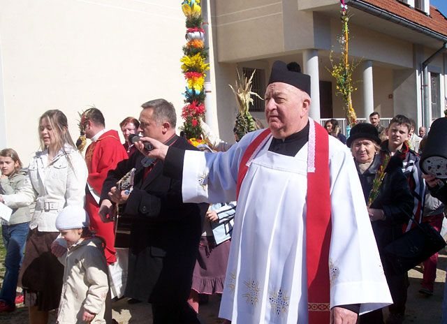 Niedziela Palmowa w cieplickim kościele pw. Matki Bożej Miłosierdzia przy ulicy PCK.