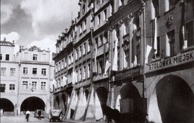 Stołówka Miejska w miejscu dawnych szykownych niemieckich kawiarni.