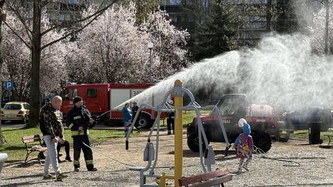 Tradycja wciąż żywa. Wodna bitwa na Zabobrzu