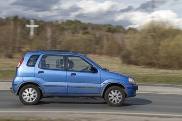 Jeśli auto jest niebieskie albo żółte to bardzo chętnie