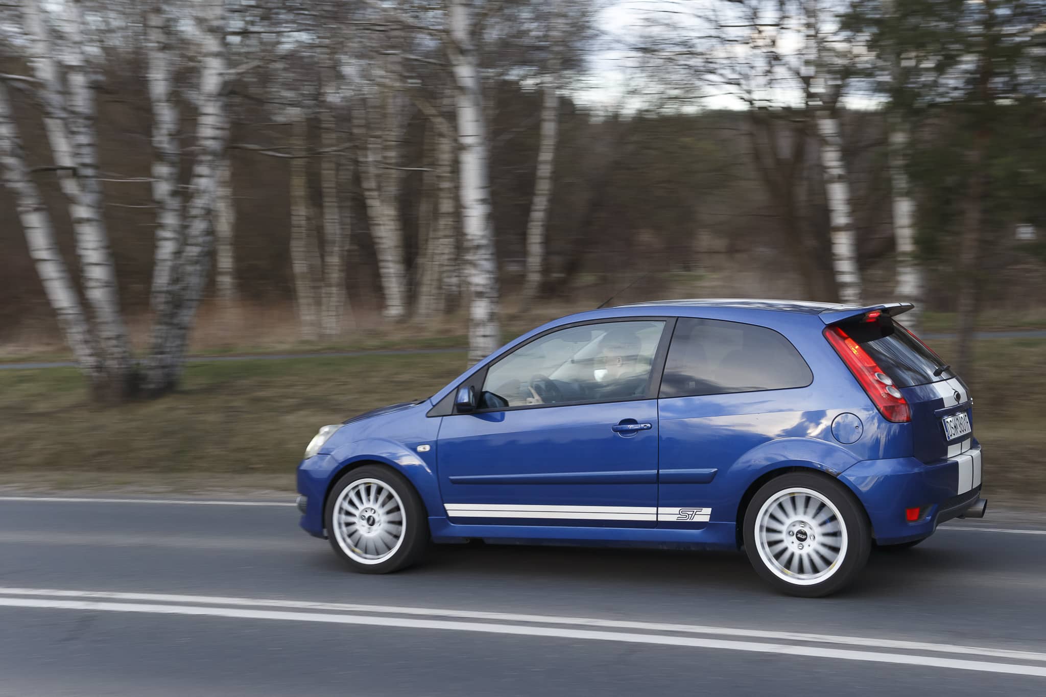 Jeśli auto jest niebieskie albo żółte to bardzo chętnie