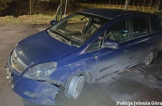 Blisko 3 promile i jazda na felgach. Pijana kierująca zatrzymana w Piechowicach