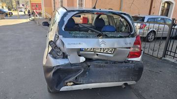 Niby tylko kolizja ale Citroena nie opłaca się już naprawiać