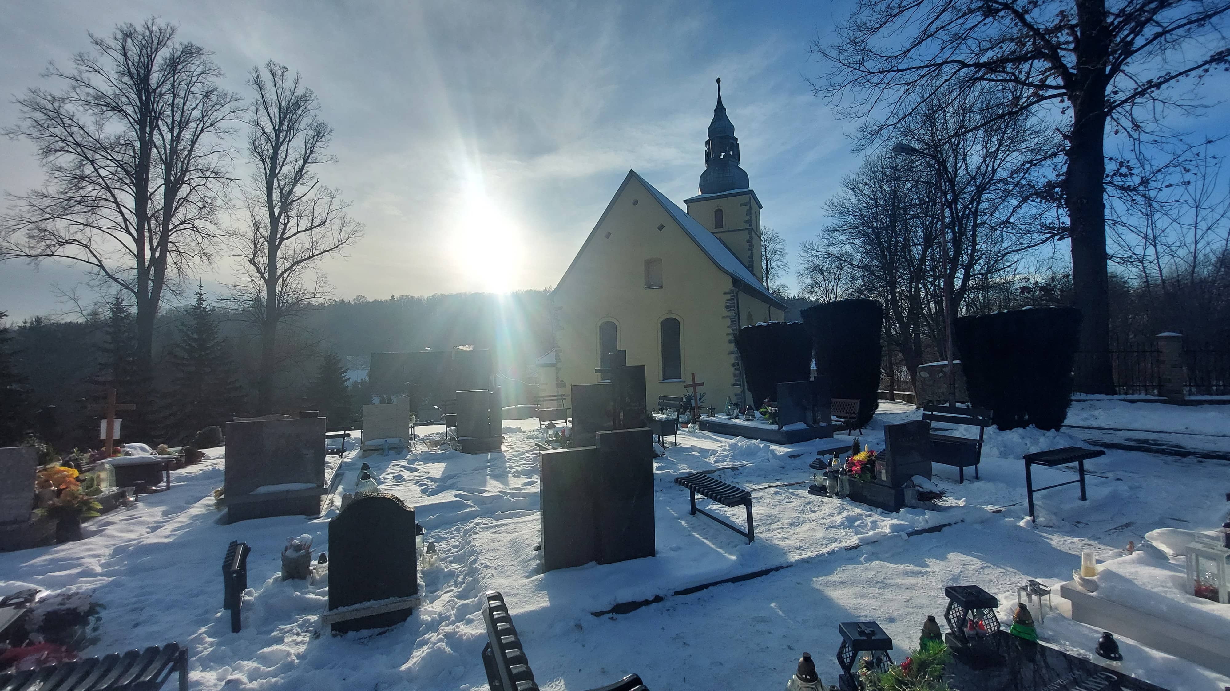 Bezsensowny mord. Z siekierą na księdza z Maciejowej