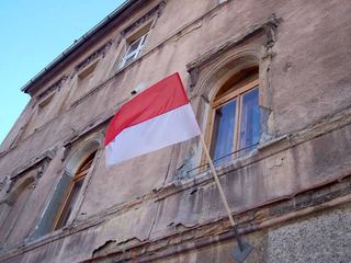 Z pompą, ale nudno