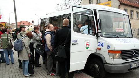 Za przejazd do stolicy Dolnego Śląska Krychą trzeba zapłacić mniej więcej tyle samo, co autobusami PKS.