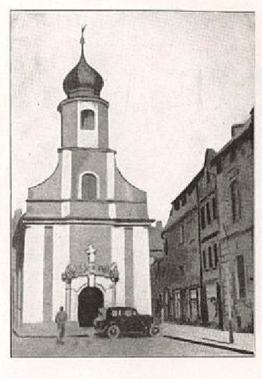 Dzisiejszy kościół prawosławny św. Piotra i Pawła. Na zdjęciu jeszcze jako katolicki pw. Marii Panny. Cudem nie został zniszczony po 1945 roku. Komuniści urządzili w nim magazyny.