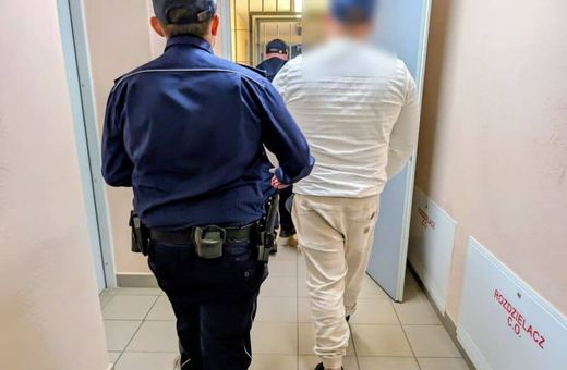 Sam przyszedł na policję, bo… miał dość ukrywania się