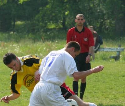 Fragment meczu Chojnik - Bobry Wojanów (5:1).