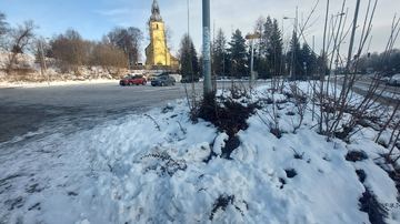 Kiedyś palono tu znicze, dziś robi się zakupy na obiad