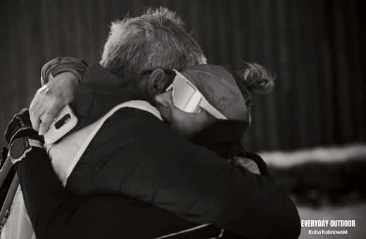 Niesamowite – pan Marek od 12 lat wita ludzi na Śnieżce!