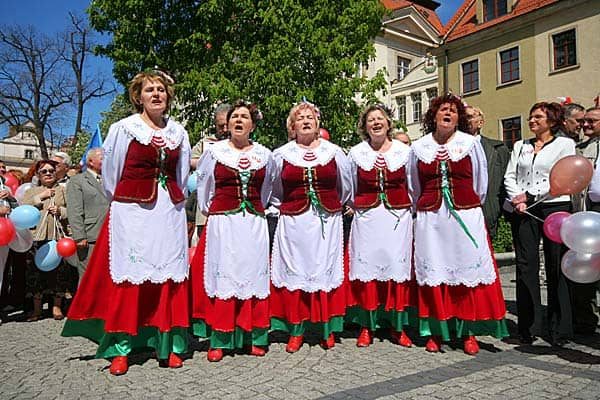 Oby obchody 900. rocznicy założenia Jeleniej Góry nie miały oprawy wiejskiej zabawy w centrum byłego wojewódzkiego miasta.