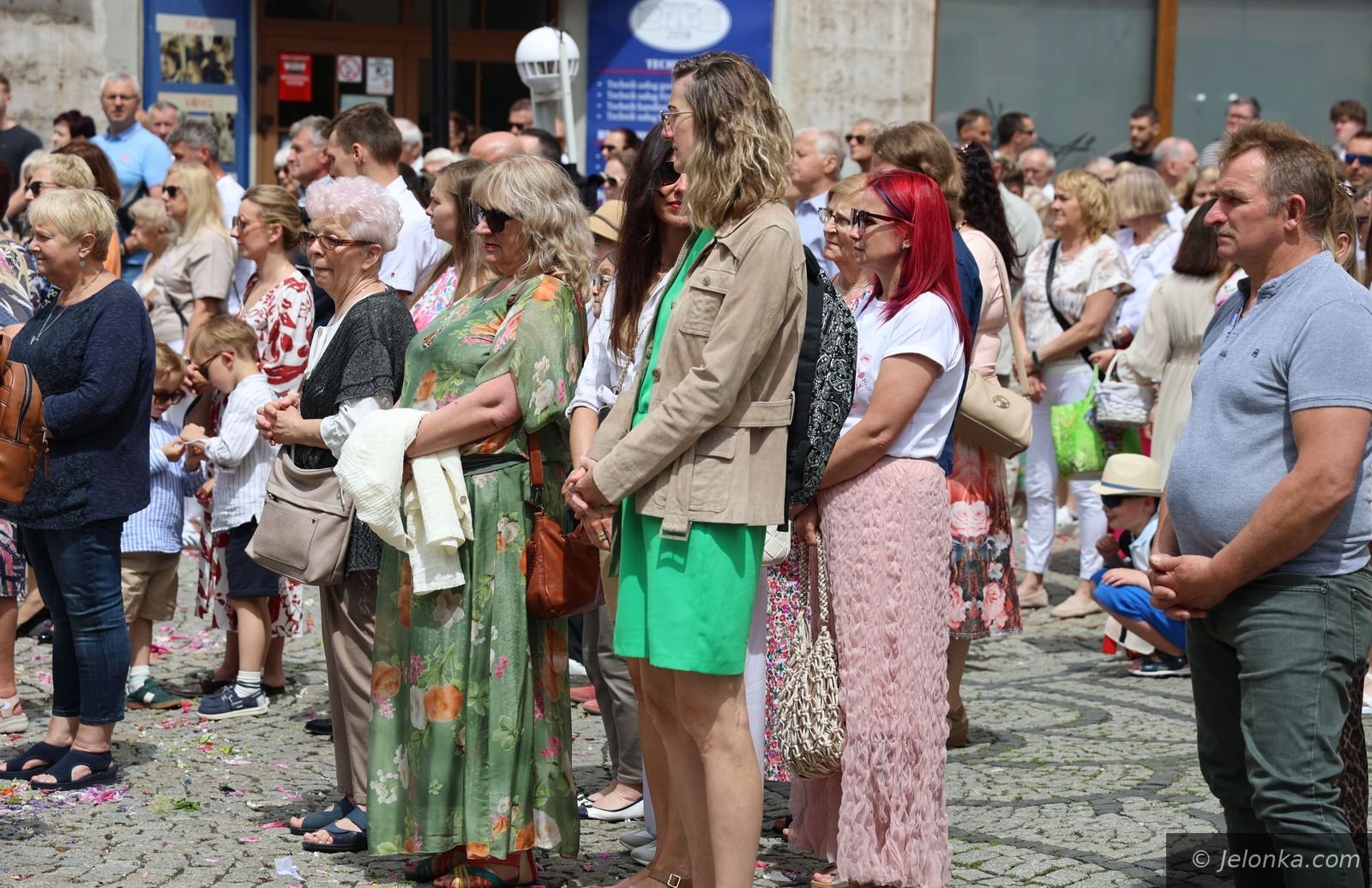 Cztery ołtarze i procesja przez miasto