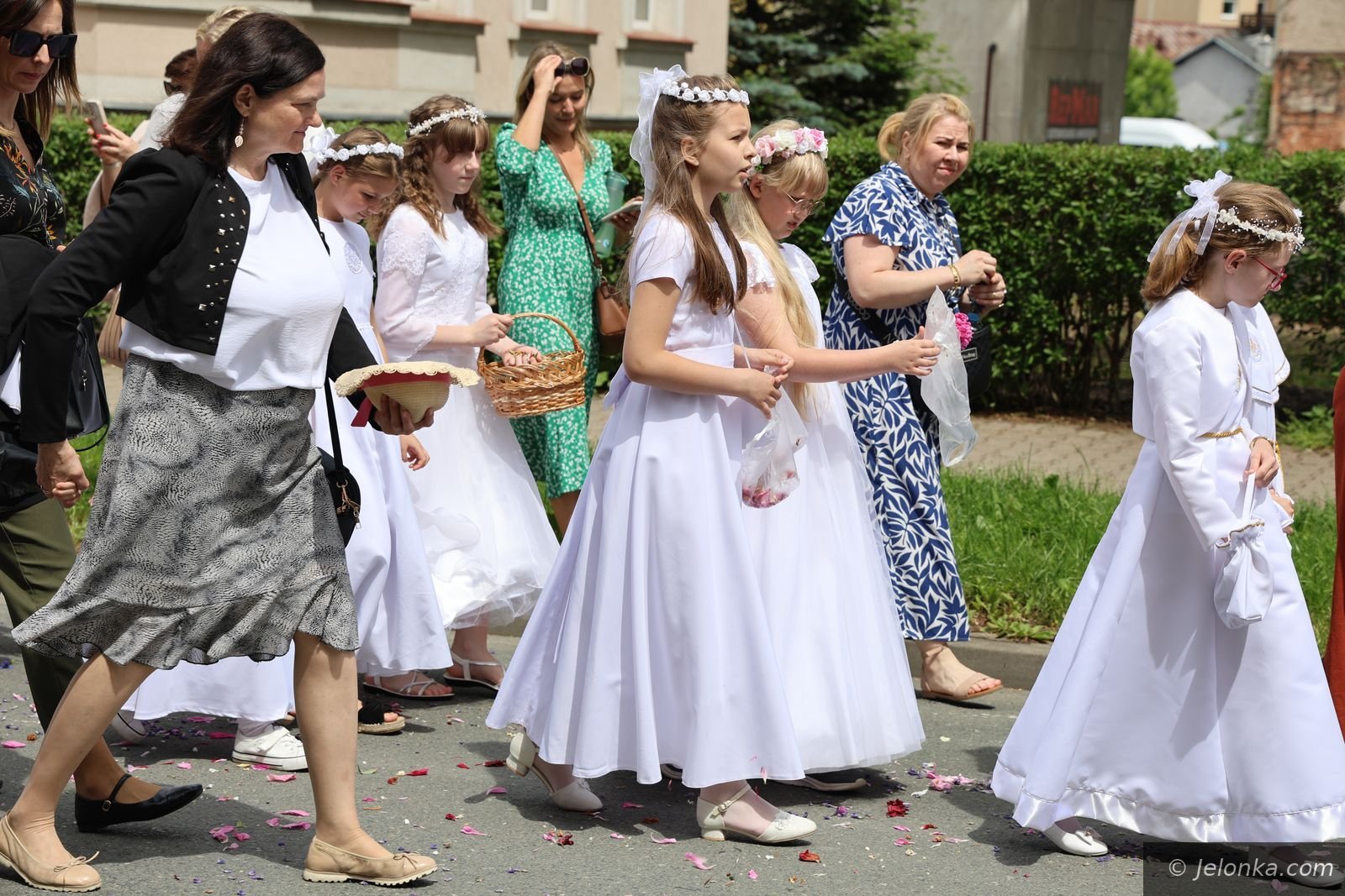 Cztery ołtarze i procesja przez miasto